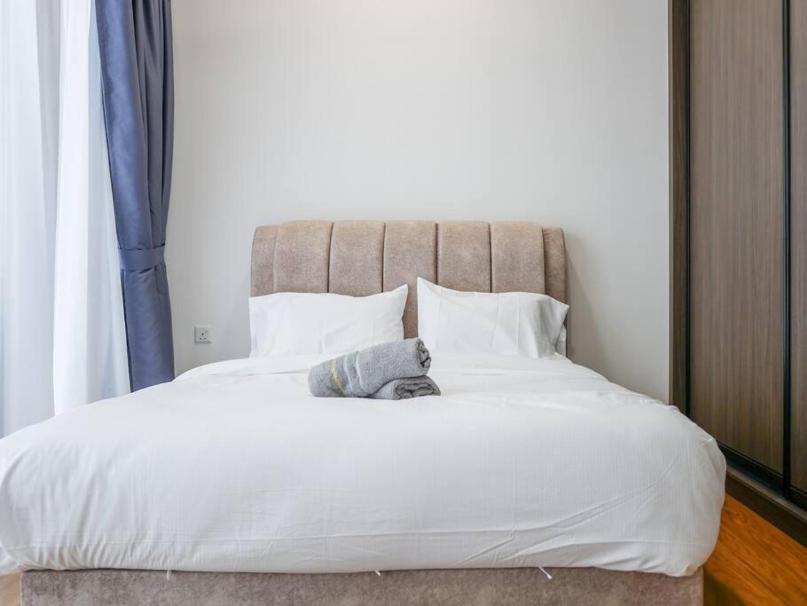 Beacon Executive By Uptrend Management Apartment