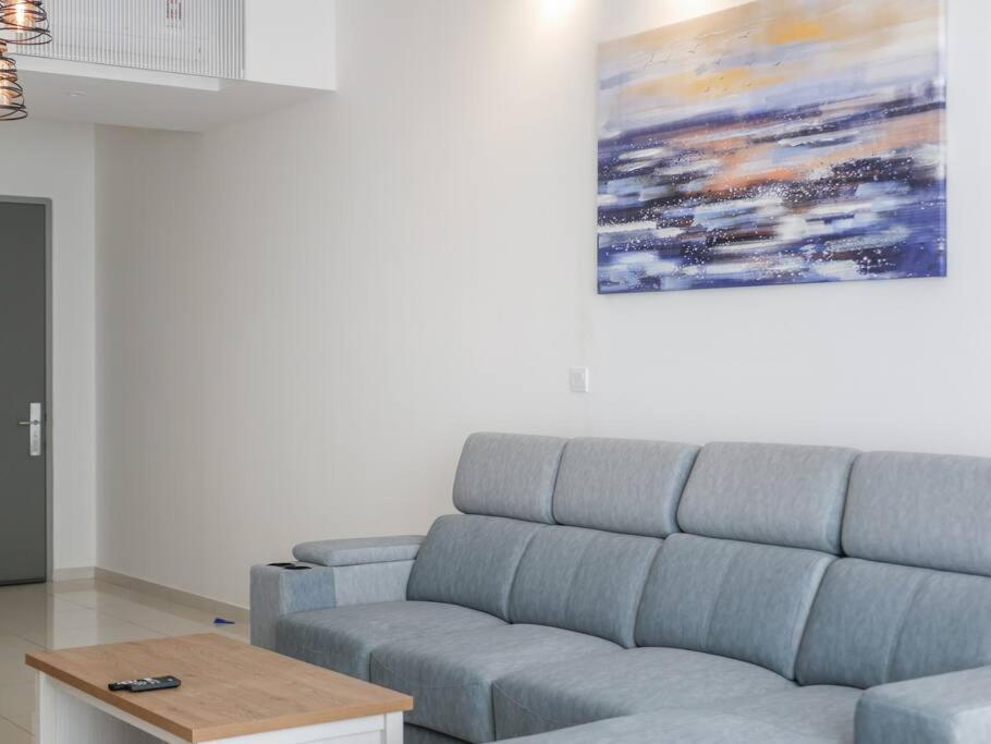 Beacon Executive By Uptrend Management Apartment