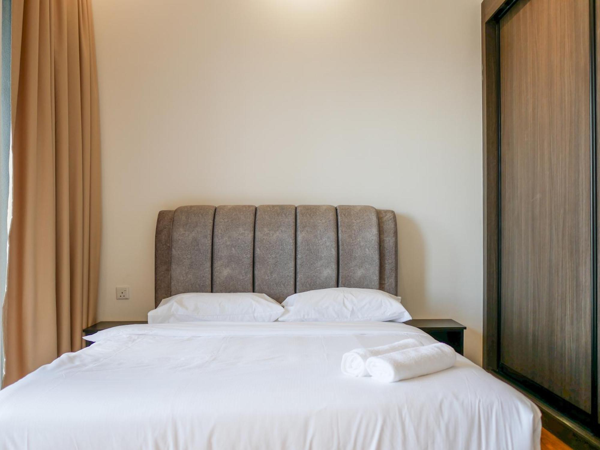 Beacon Executive By Uptrend Management George Town