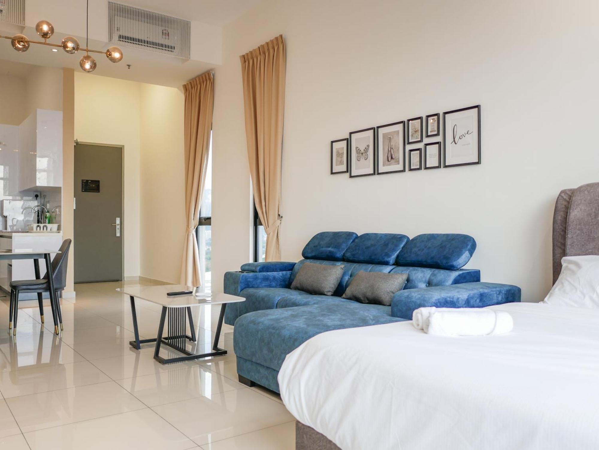 Beacon Executive By Uptrend Management Apartment