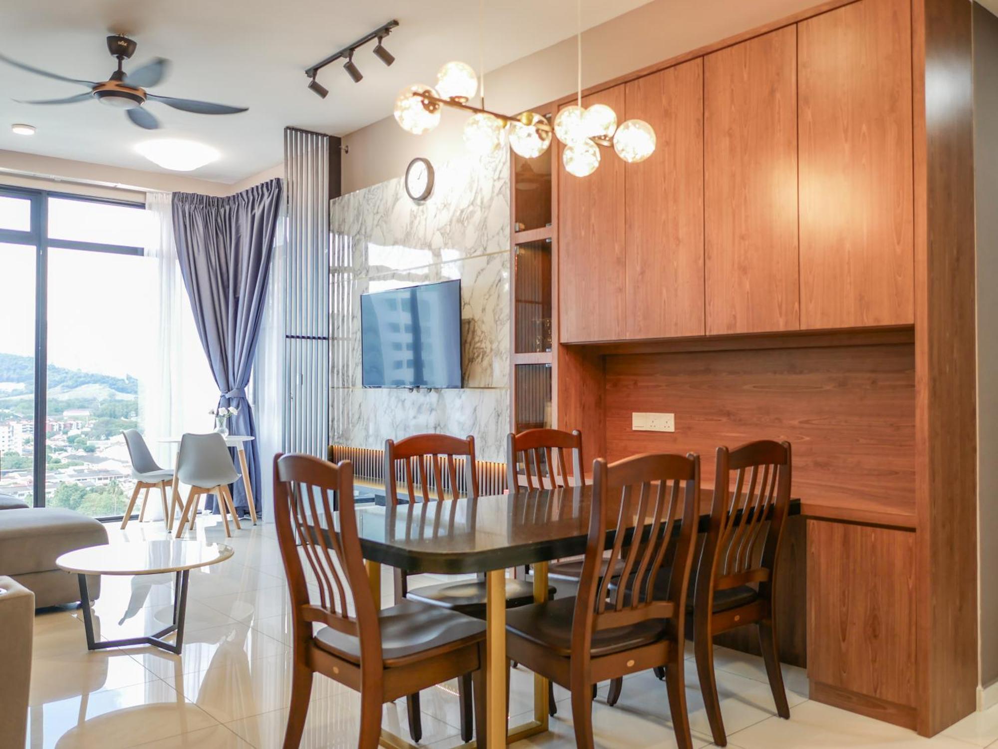 Beacon Executive By Uptrend Management * George Town